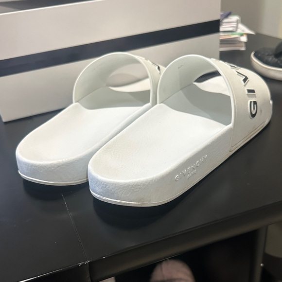 Givenchy White Logo Slide Sandals - Picture 4 of 7